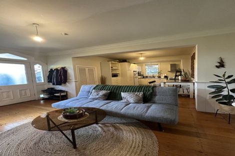 Photo of property in 13 Tinakori Road, Thorndon, Wellington, 6011