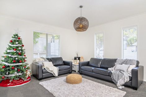 Photo of property in 1 The Fairway, Whakatane, 3120