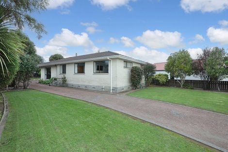 Photo of property in 12 Hammond Street, Bulls, 4818