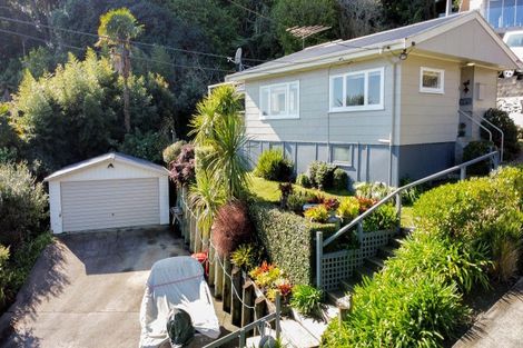 Photo of property in 5 Adams Road, Thornton Bay, Thames, 3575