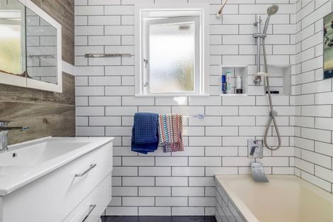 Photo of property in 135 Clevedon Road, Papakura, 2110