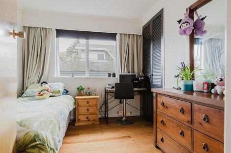 Photo of property in 4 Sutherland Crescent, Westbrook, Palmerston North, 4412