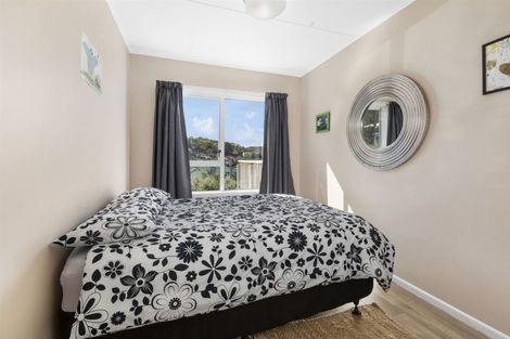 Photo of property in 17 Waiho Terrace, Elsdon, Porirua, 5022