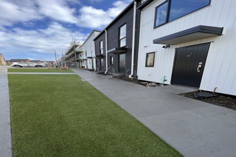 Photo of property in 2/125b Metcalfe Road, Ranui, Auckland, 0612