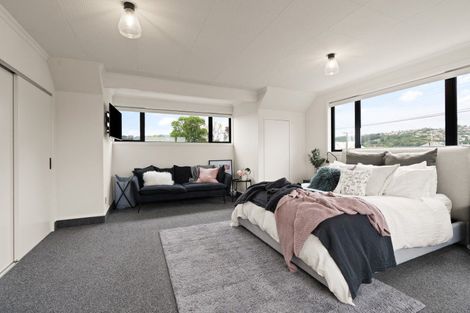 Photo of property in 165 Macandrew Road, South Dunedin, Dunedin, 9012