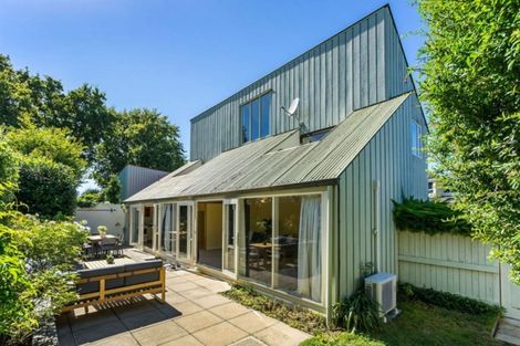 Photo of property in 2/8 Guinness Crescent, Ilam, Christchurch, 8041