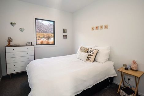 Photo of property in 60 Cunninghams Drive, Jacks Point, Queenstown, 9371