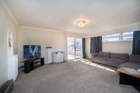 Photo of property in 4 Wikiriwhi Crescent, Awapuni, Palmerston North, 4412
