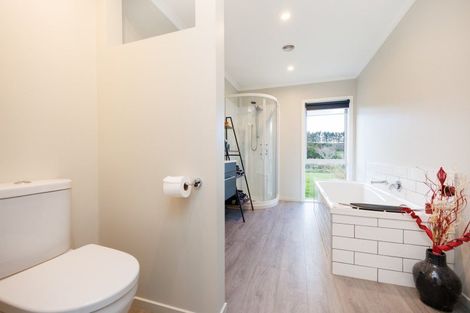 Photo of property in 147 Albert Road, Tokomaru, Palmerston North, 4474