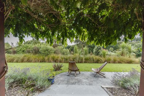 Photo of property in 57 Waicola Drive, Fitzherbert, Palmerston North, 4471