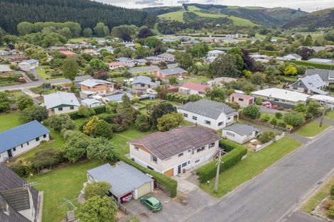 Photo of property in 20 Lynas Street, Outram, 9019