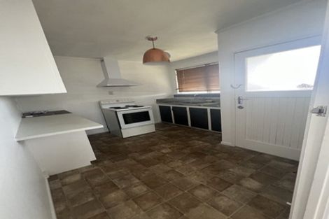 Photo of property in 2/47 Felton Mathew Avenue, Saint Johns, Auckland, 1072