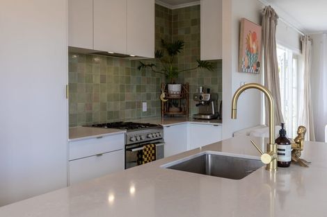 Photo of property in 79 Farquhar Road, Glendene, Auckland, 0602