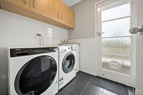 Photo of property in 1b Glenbury Place, Massey, Auckland, 0614