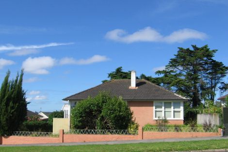 Photo of property in 55 Farringdon Street, Glen Innes, Auckland, 1072