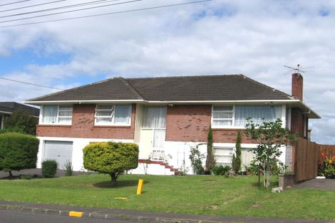 Photo of property in 100 Sylvan Avenue, Northcote, Auckland, 0627