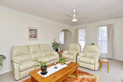 Photo of property in 1/2 James Condon Place, Redwood, Christchurch, 8051