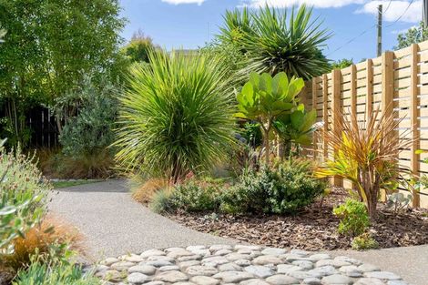 Photo of property in 16 Ngapaki Street, Waikanae Beach, Waikanae, 5036