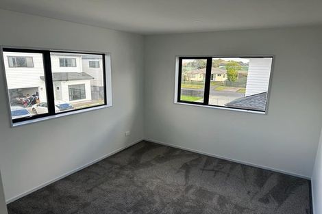 Photo of property in 6 Nagra Lane, Papakura, 2110