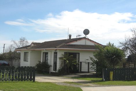 Photo of property in 11 Rata Street, Tokomaru, Palmerston North, 4474