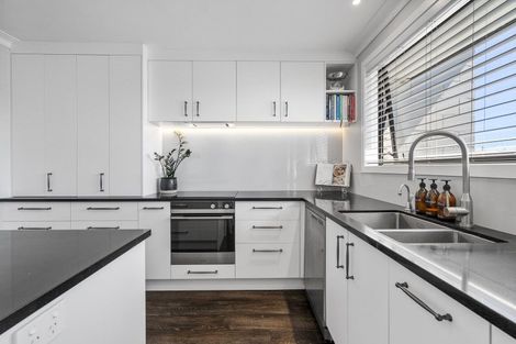 Photo of property in 2/183 Edgecumbe Road, Tauranga South, Tauranga, 3112