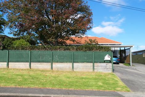 Photo of property in 2/72 Drake Street, Howick, Auckland, 2014