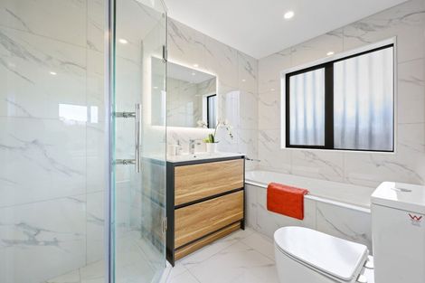 Photo of property in 38a Dale Crescent, Pakuranga, Auckland, 2010