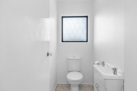 Photo of property in 17 Ballantrae Place, Highlands Park, New Plymouth, 4312