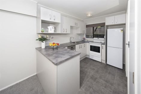 Photo of property in 1/20 Gladys Avenue, Glenfield, Auckland, 0629