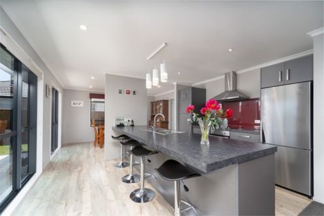 Photo of property in 48 Armstrong Avenue, Carterton, 5713