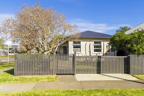 Photo of property in 76 Vigor Brown Street, Napier South, Napier, 4110