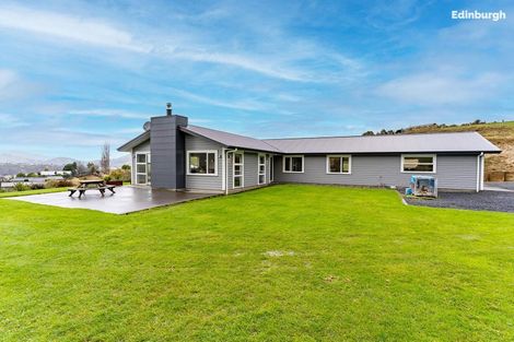 Photo of property in 11 Kens Lane, Sawyers Bay, Port Chalmers, 9023