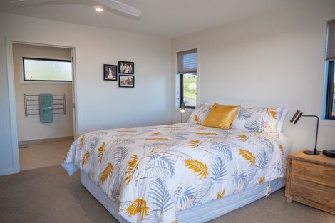 Photo of property in 4 Freyja Crescent, Coopers Beach, 0420