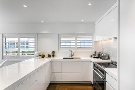 Photo of property in 1/287 Tamaki Drive, Kohimarama, Auckland, 1071