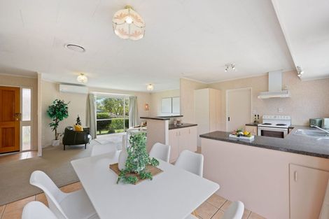 Photo of property in 22 Harvest Drive, Henderson, Auckland, 0612