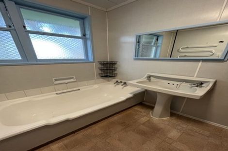 Photo of property in 51a Mana View Road, Paremata, Porirua, 5026