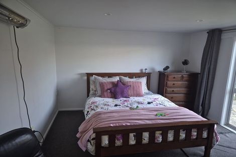 Photo of property in 73 Arcon Drive, Broomfield, Christchurch, 8042