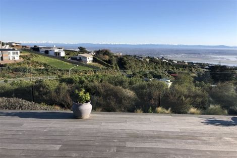 Photo of property in 5 Peregrine Close, Mount Pleasant, Christchurch, 8081