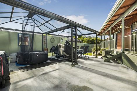 Photo of property in 16 Muirfield Street, Wattle Downs, Auckland, 2103
