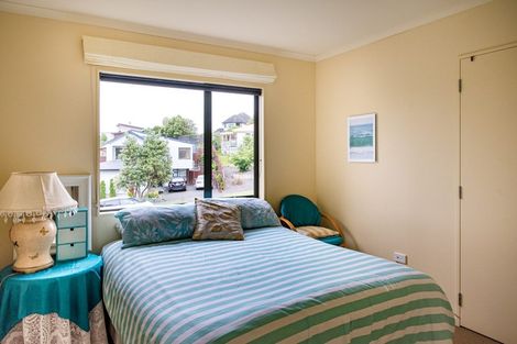 Photo of property in 8 Ruapehu Drive, Fitzherbert, Palmerston North, 4410