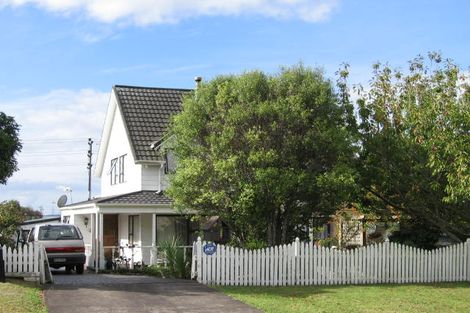 Photo of property in 14a Harmel Road, Glendene, Auckland, 0602