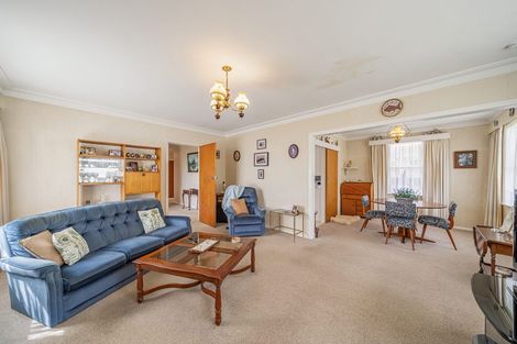 Photo of property in 17 Deller Grove, Silverstream, Upper Hutt, 5019