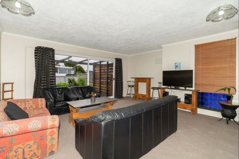 Photo of property in 11 Brookside Road, Rolleston, 7614