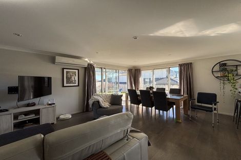 Photo of property in 86 Redoubt Road, Goodwood Heights, Auckland, 2105