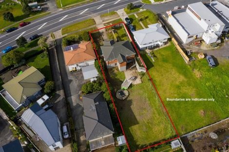 Photo of property in 660 East Coast Road, Pinehill, Auckland, 0630