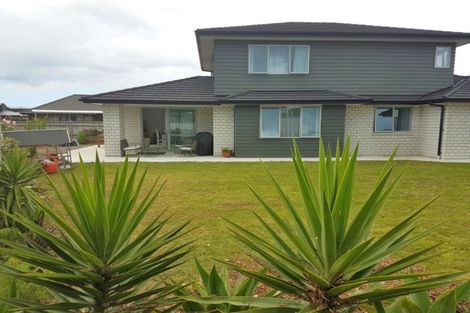 Photo of property in 5 Poaka Place, One Tree Point, 0118