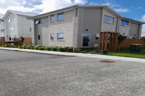 Photo of property in 2/11 Cressy Street, Waterloo, Lower Hutt, 5011