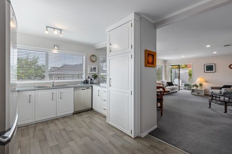 Photo of property in 2/6 Manuka Street, Orewa, 0931