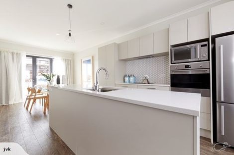 Photo of property in 26 Komanawa Lane, Mount Wellington, Auckland, 1062