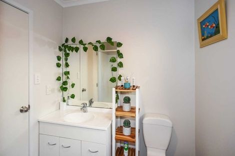 Photo of property in 4/271 Queen Street, Pukekohe, 2120